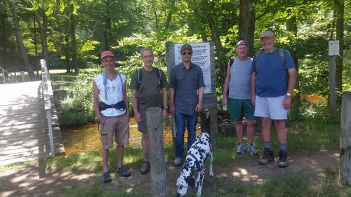 MCLEAN GAME REFUGE HIKE (CT) 